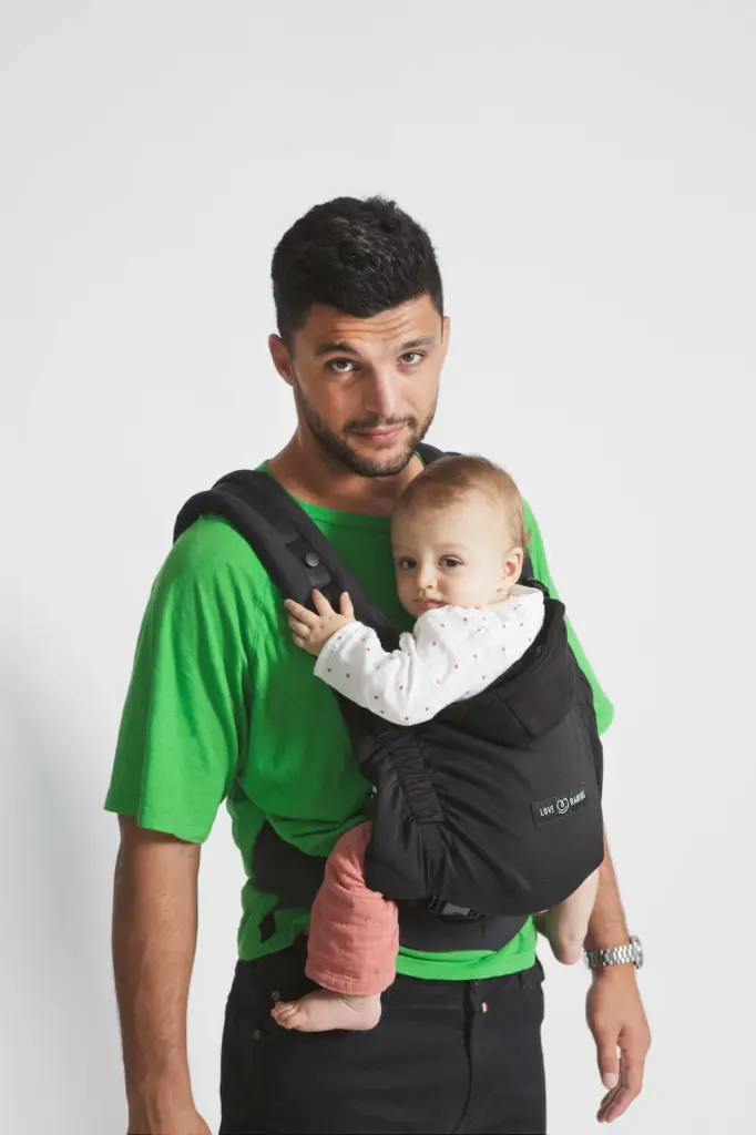 hoodiecarrier-2-black-forest (1).webp