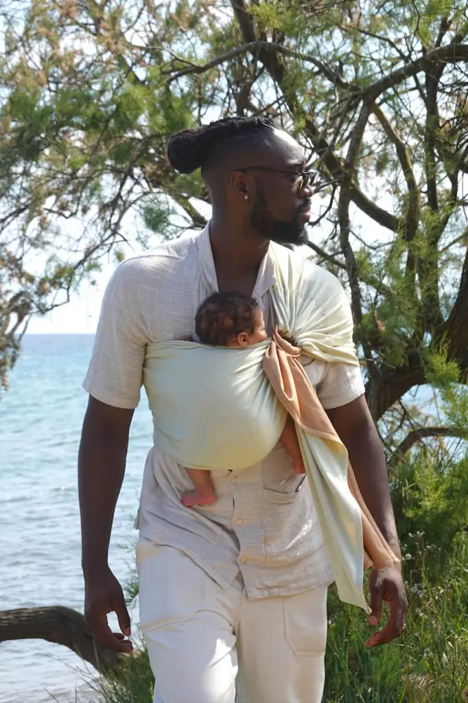 sling-la-petite-echarpe-sans-noeud-pistacchio-cappuccino-reversible (5).webp