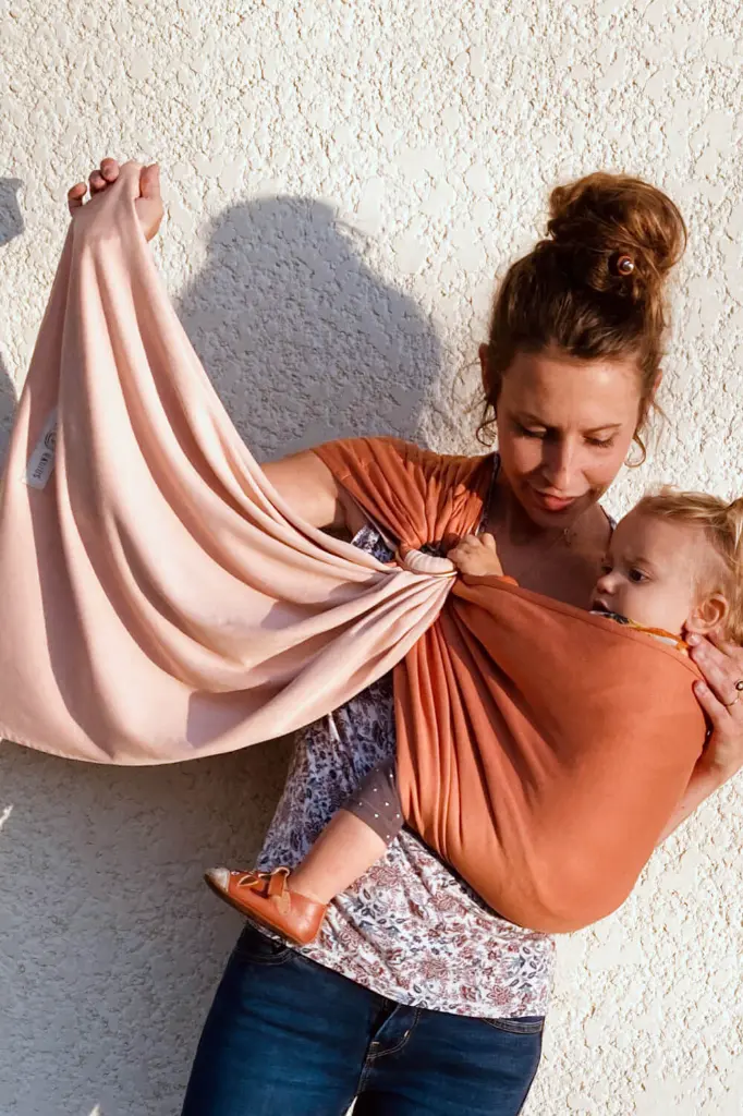 la-petite-echarpe-sans-noeud-nude-caramel-reversible (5).webp