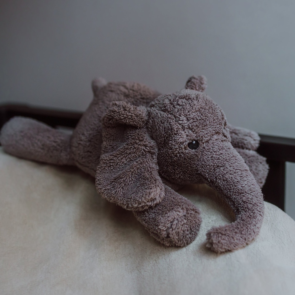 George Peluche rechargeable avec battements de cœur Éléphant Gris - Flow Amsterdam ★