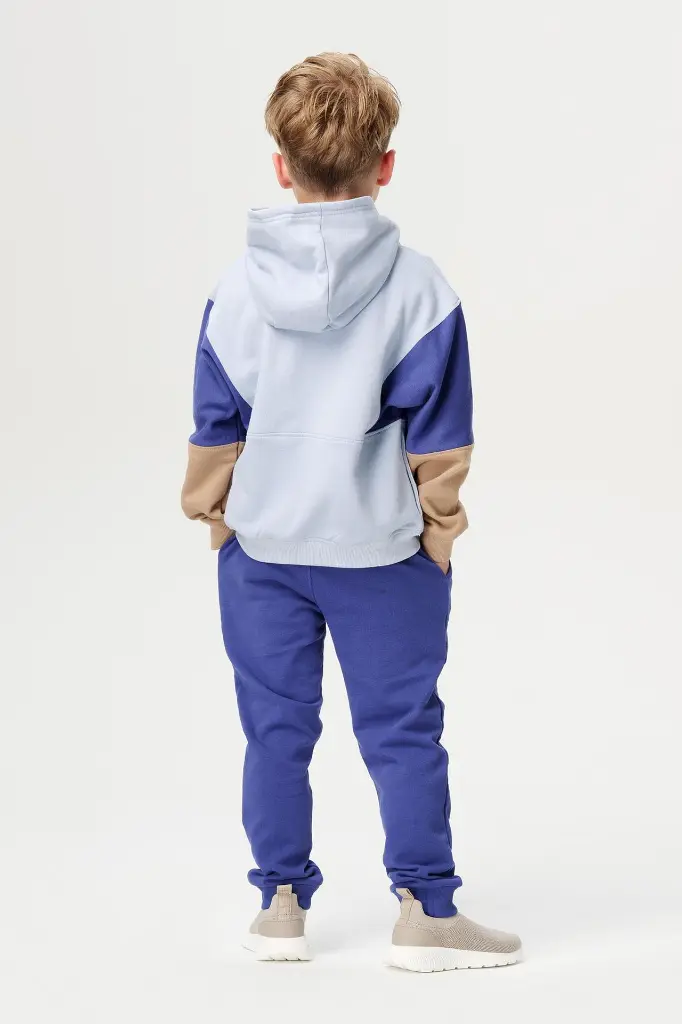 5510311_N282_IMAGE_MODEL_BACK.webp