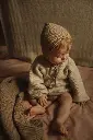 BONNET DOLLY SAND LIFESTYLE - kopie.webp