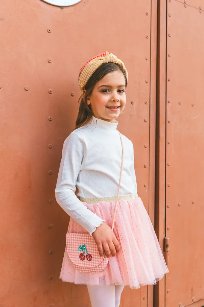 sac-a-main-brode-enfant-cerise-rose-luciole-et-petit-pois-1_1080x.webp