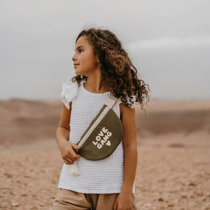 PARTICIPATION : Sac banane enfant Love gang  - Liste de cadeau d'anniversaire de Lucie