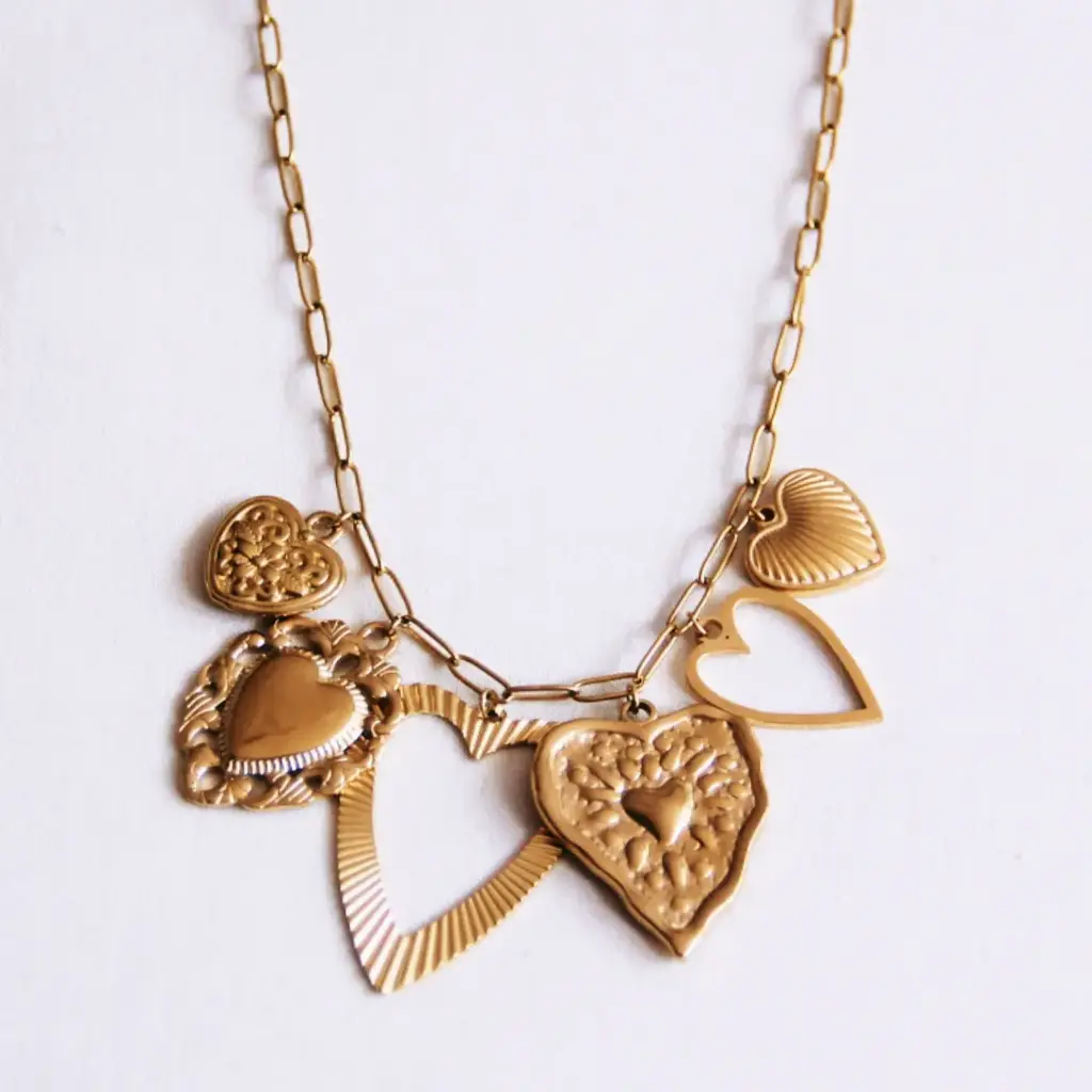 Collier à breloques avec chaîne à billes et 3 cœurs - Bazou