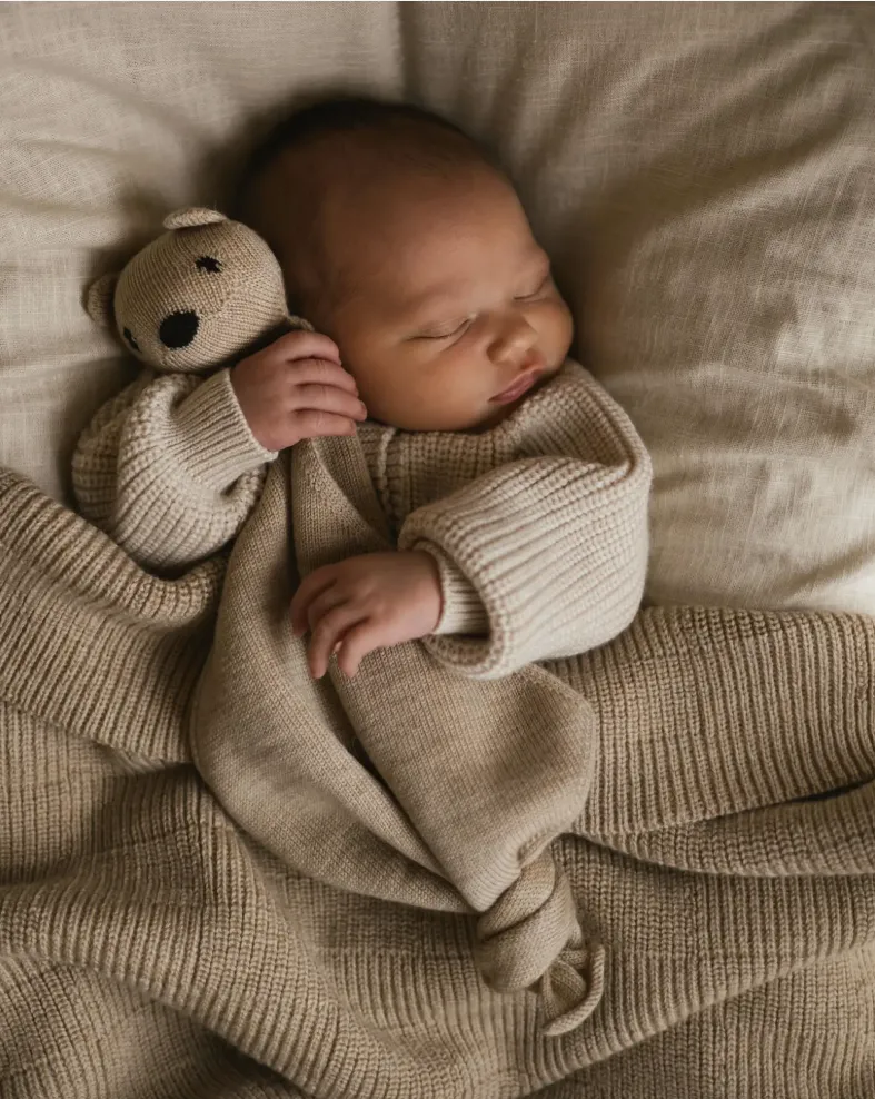 [LISTEDEJULIEETHUGUES12] Doudou Teddy Tokki Sand - Liste de naissance de Julie Tessier et Hugues Opsommer