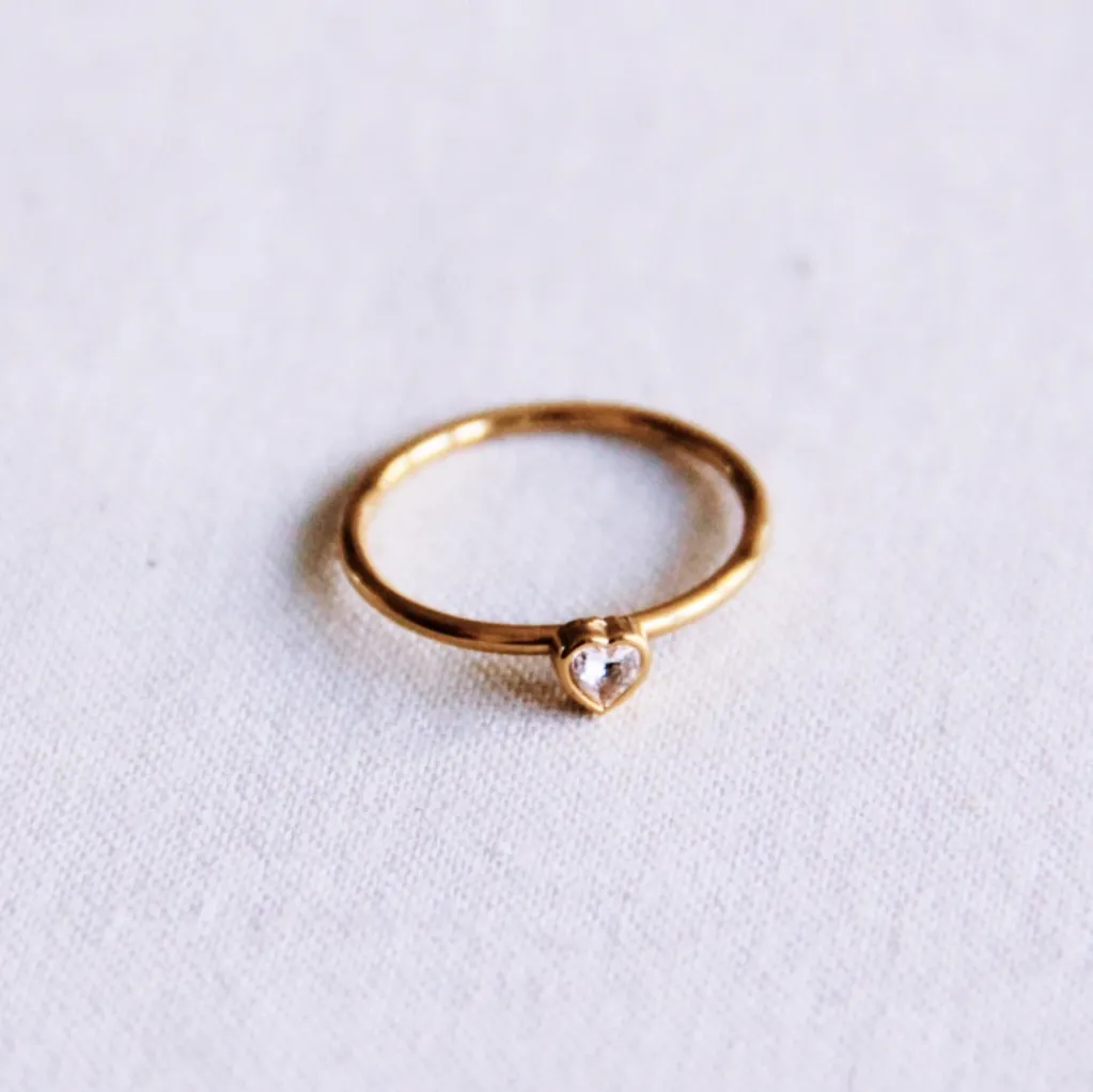 Bague minimaliste avec cœur en cristal blanc - Bazou