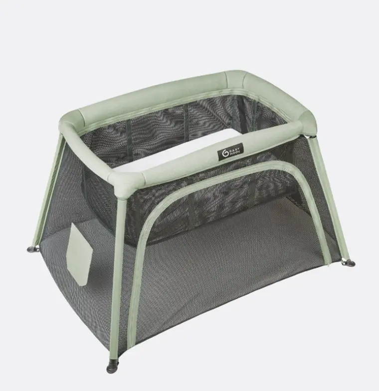 Lit parapluie avec berceau intégré - Moov & Comfy - Liste de naissance Tess Mardulyn et Basile De Wulf