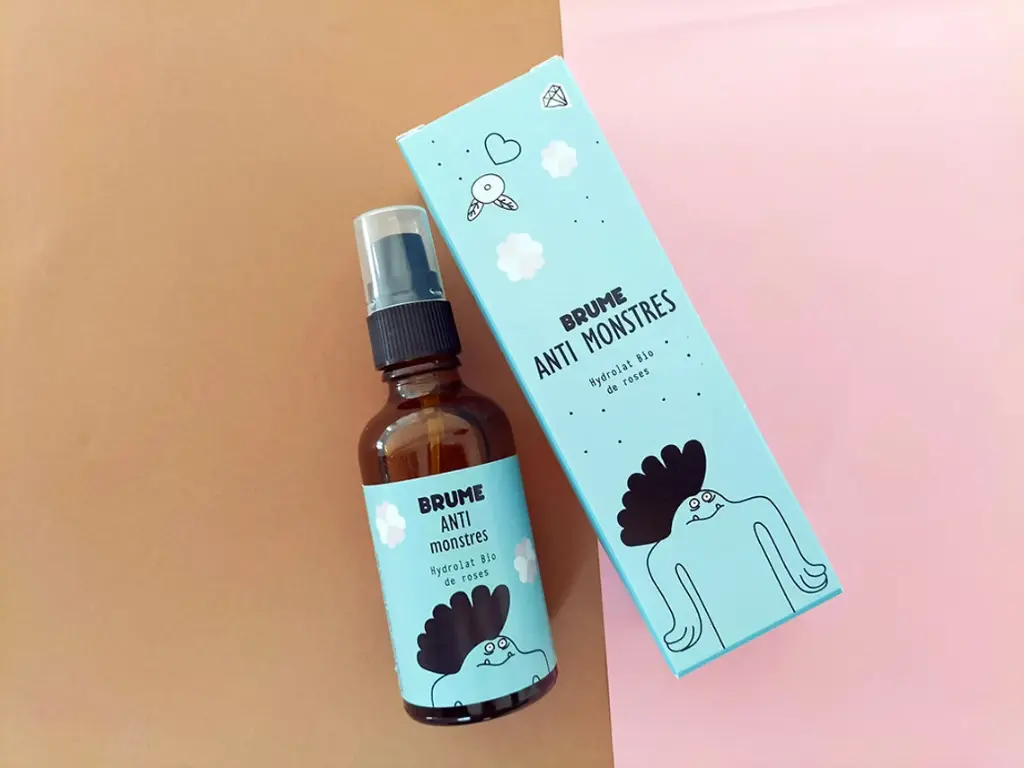 Brume magique anti-monstres à l'eau florale de roses bio pour enfants - Pamela loops