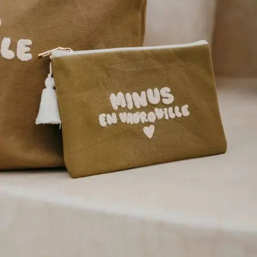 Pochette - Minus en vadrouille  - Liste de cadeaux d'anniversaire pour Basile