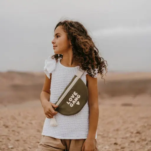 [LISTEANNIVERSAIRELUCIE01] PARTICIPATION : Sac banane enfant Love gang  - Liste de cadeau d'anniversaire de Lucie