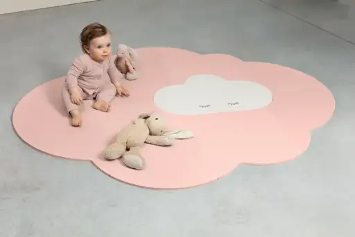 Tapis nuage rose - Liste de naissance Charlotte Grossmann et Vick Badet